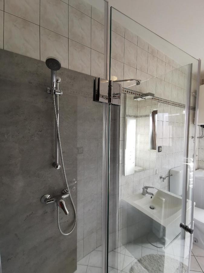 Apartment Lara روفينج المظهر الخارجي الصورة