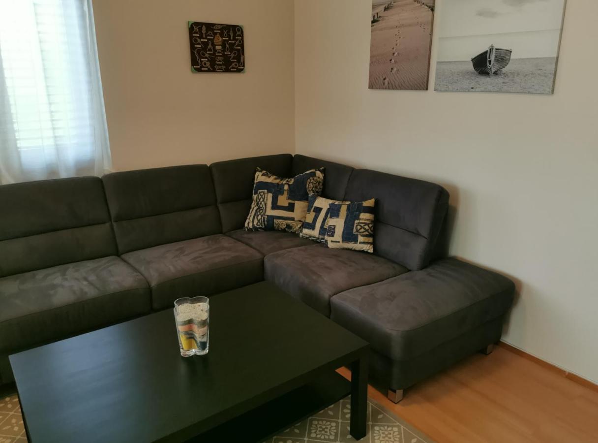 Apartment Lara روفينج المظهر الخارجي الصورة