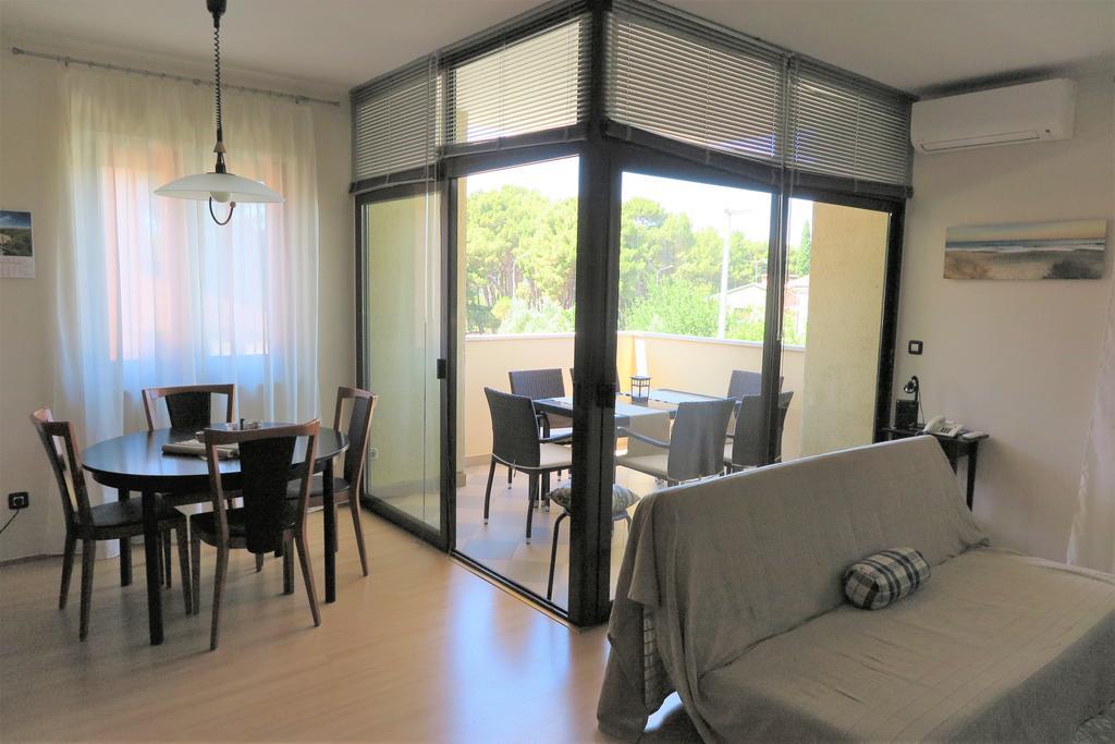 Apartment Lara روفينج المظهر الخارجي الصورة